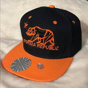 NWOT 🐻🧢 MEN’S CALIFORNIA REPUBLIC BLACK/ORANGE SNAP BACK BEAR BASEBALL HAT CAP